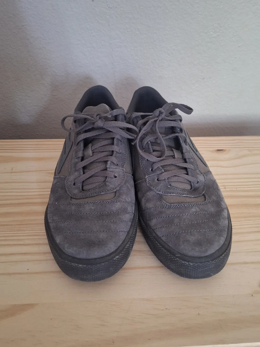 Lakai Limited Cambridge Charcoal Shoes Size 9